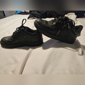 Nike Air FORCES little kids